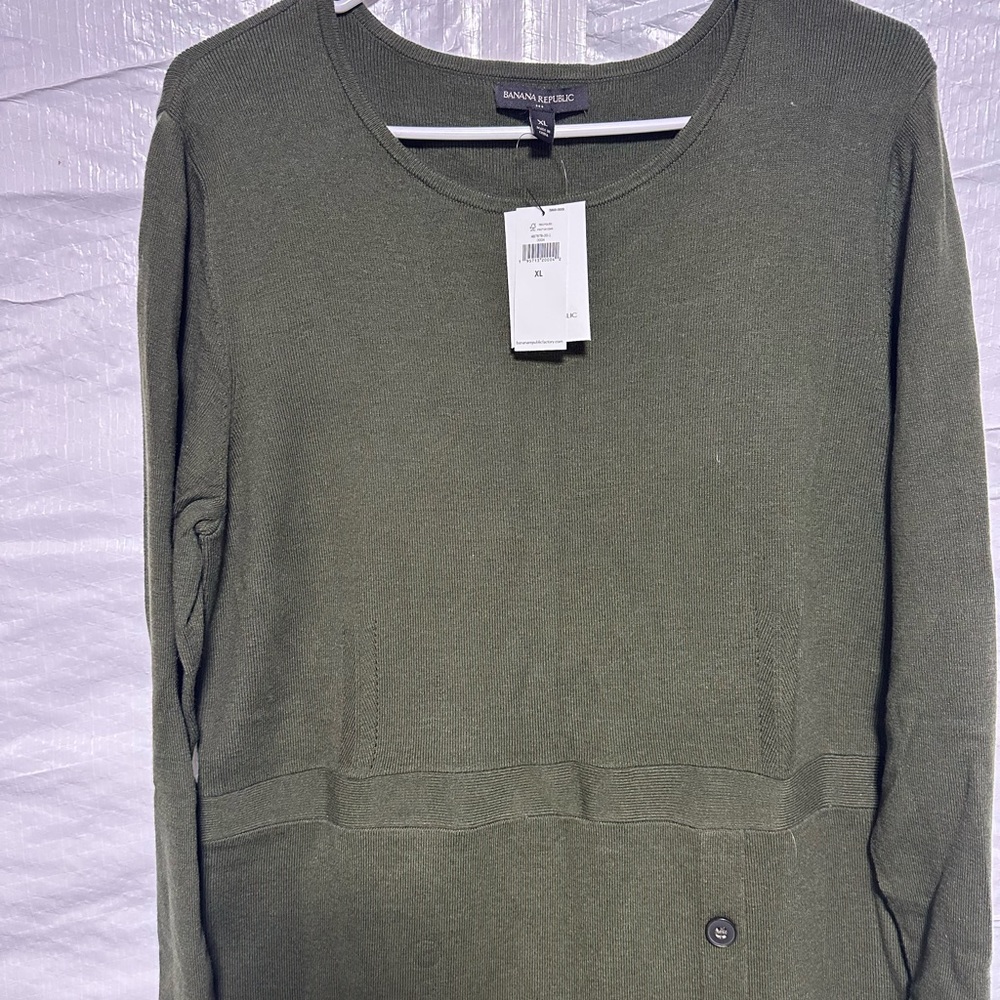 Women’s size XL new with tags hunter/dark green dress